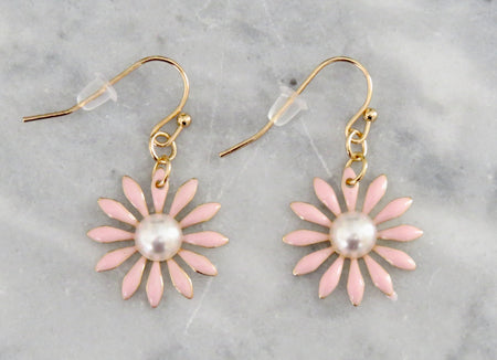 daisy pearl earrings