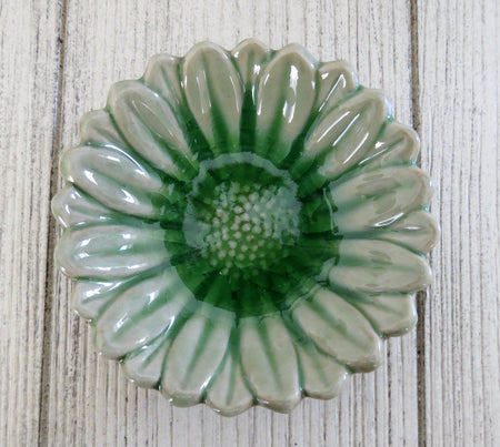 green flower dish