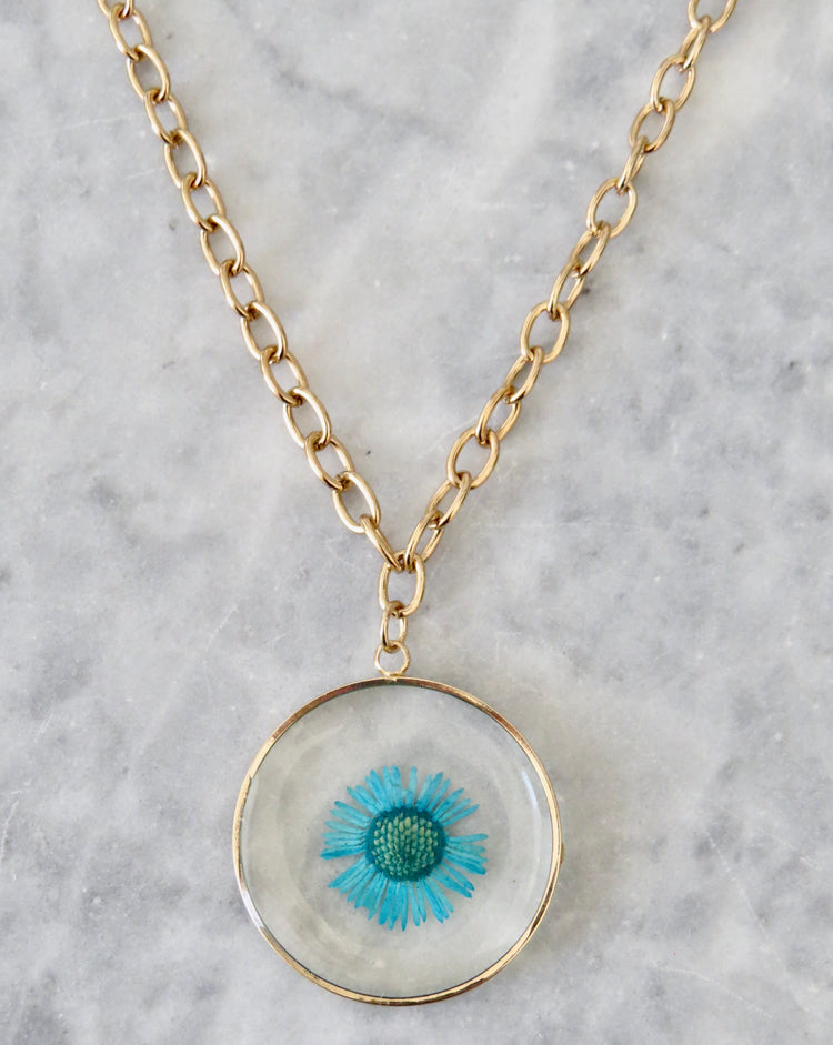 blue daisy necklace