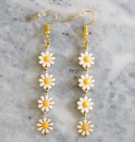 White daisy earrings