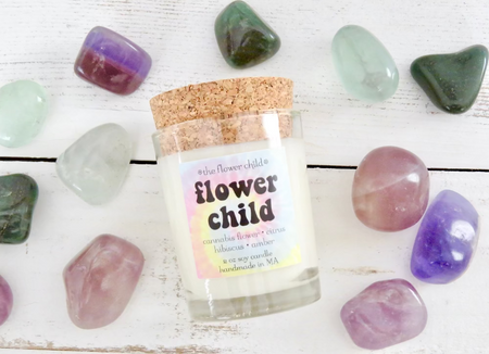Flower child candle with gemstone